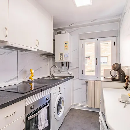 Apartment With 3 Bedrooms *
